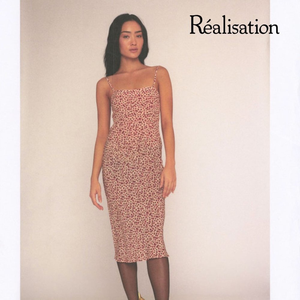 Réalisation Par Amélia Silk Knee Length dress in Nudité Size M